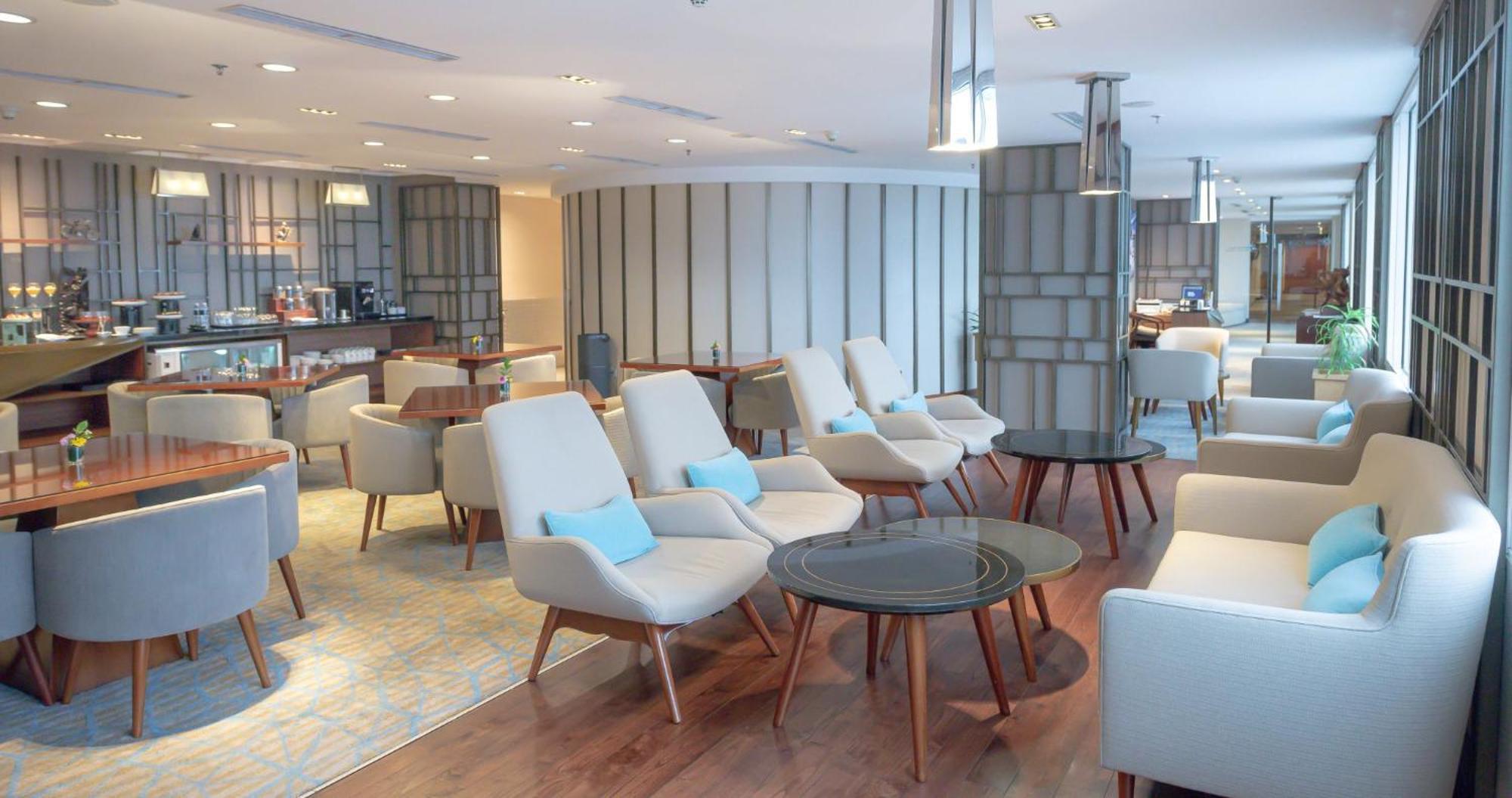 Gumaya Tower Hotel Семаранг Екстер'єр фото