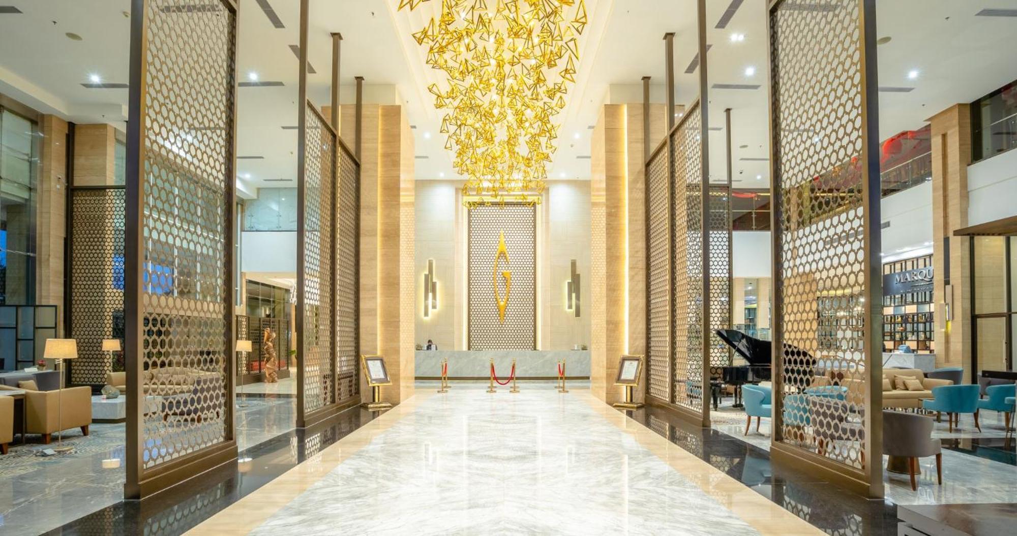 Gumaya Tower Hotel Семаранг Екстер'єр фото