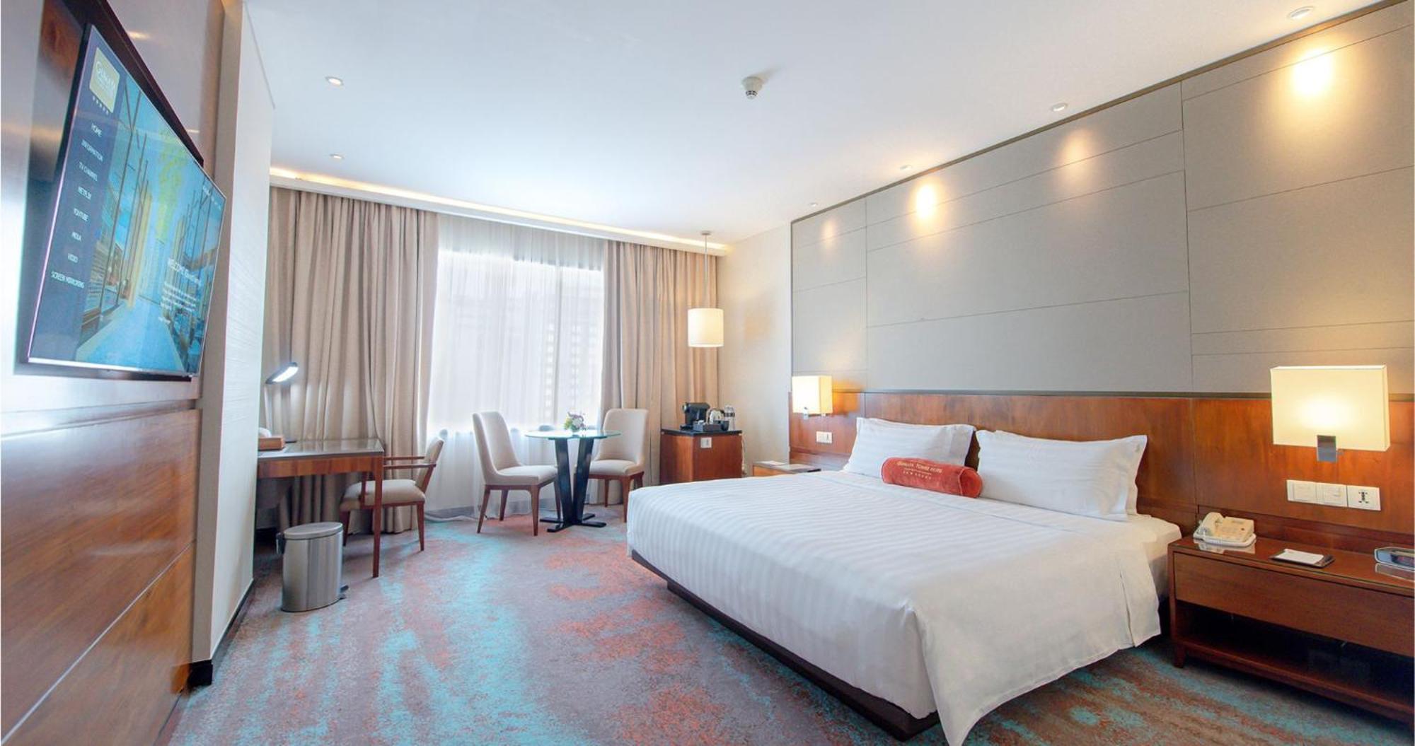 Gumaya Tower Hotel Семаранг Екстер'єр фото