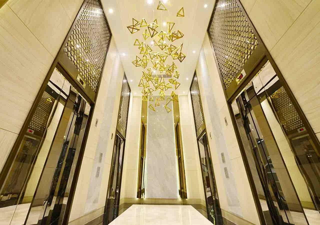 Gumaya Tower Hotel Семаранг Екстер'єр фото