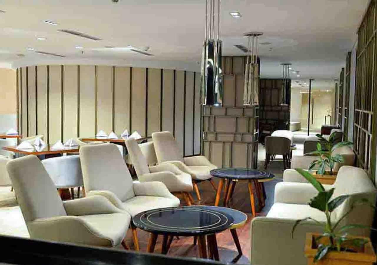 Gumaya Tower Hotel Семаранг Екстер'єр фото